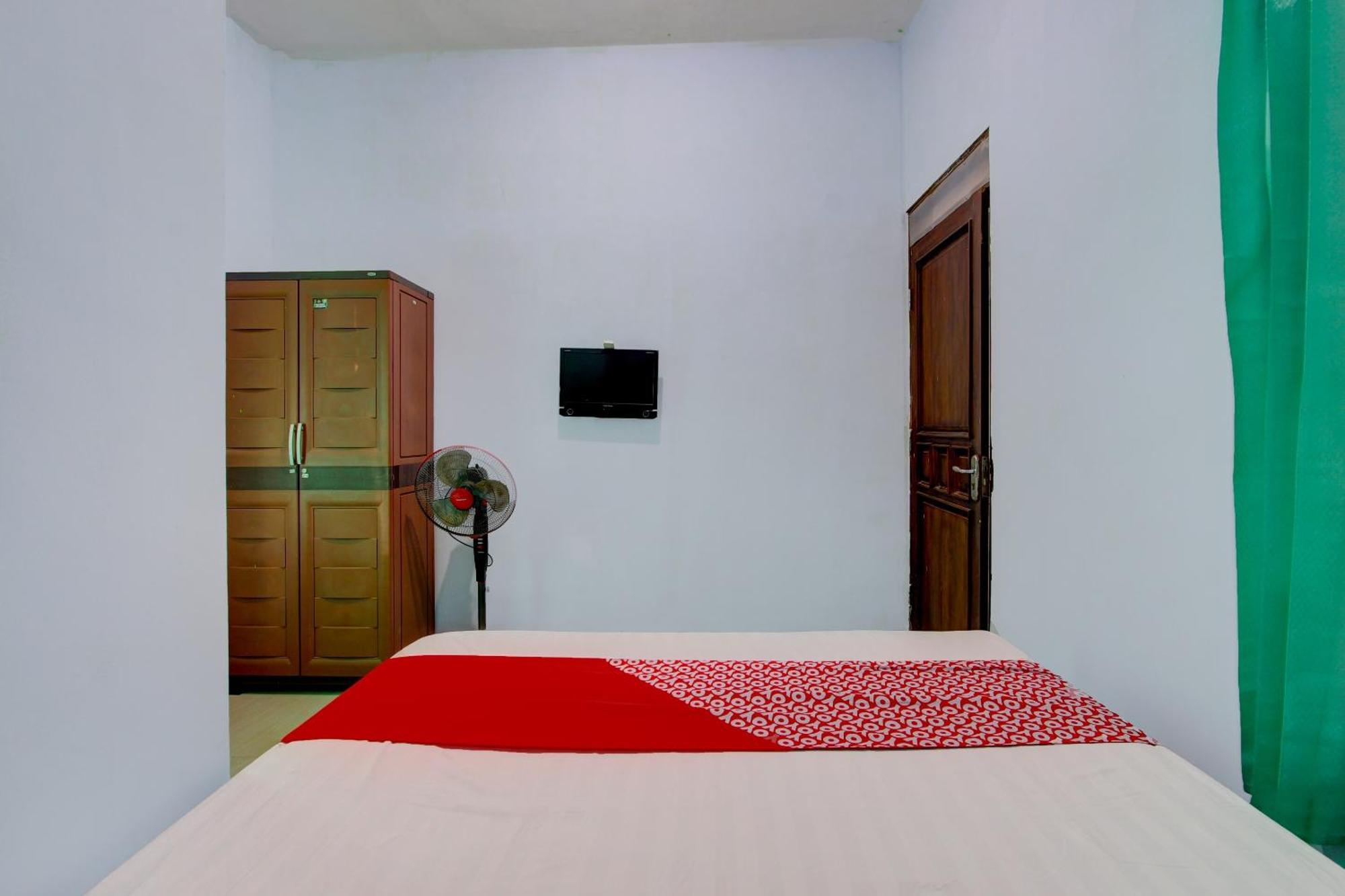 Super Oyo 93012 Griya Kencana Asri Syariah Lawean Luaran gambar